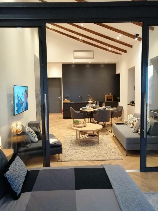 Luxury Apartment Jana With Private Parking Pula Exterior photo